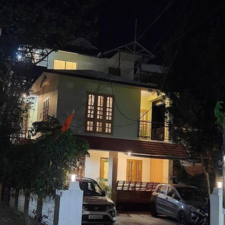 Oriole Homestay Теккади Экстерьер фото