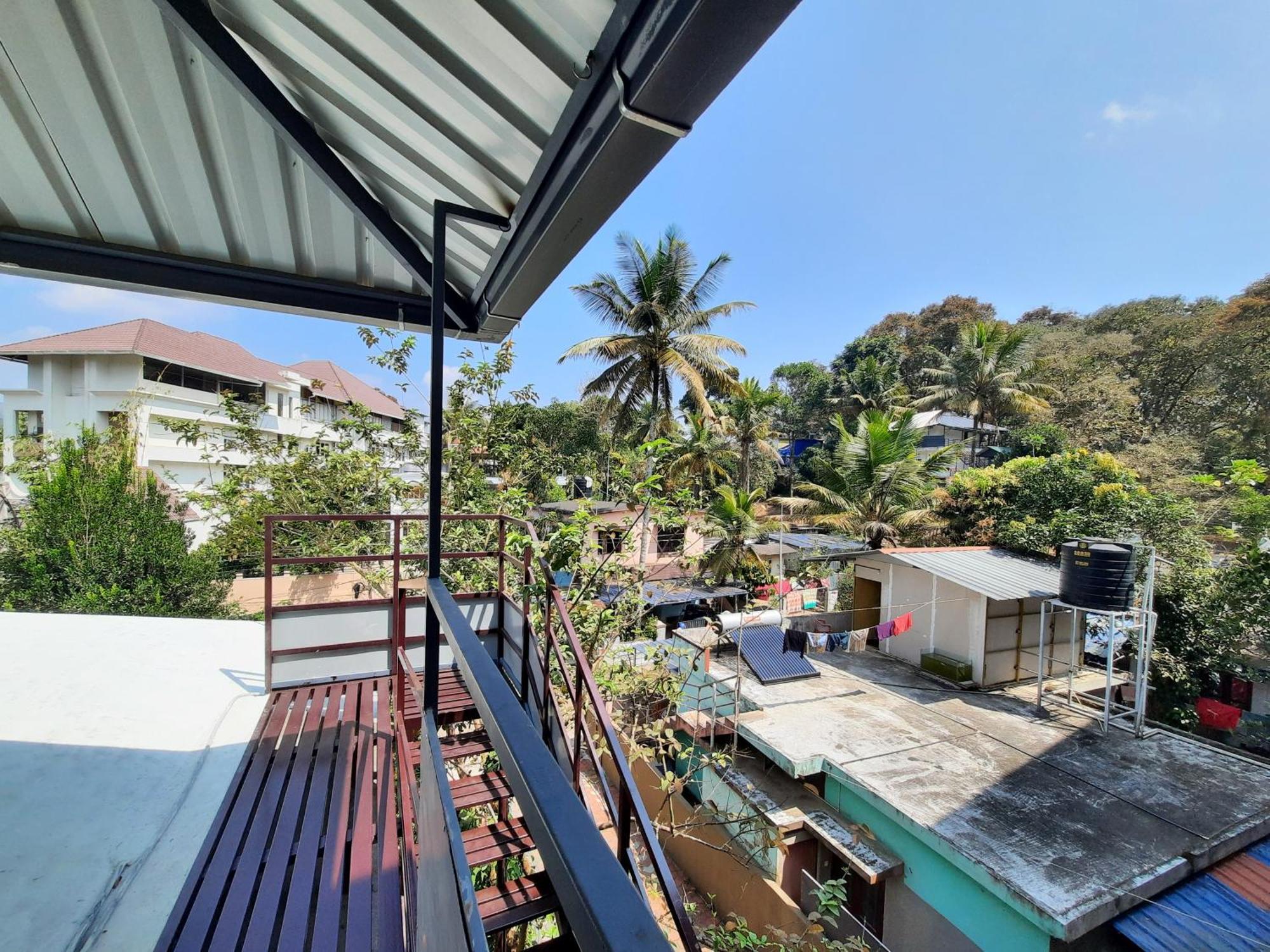 Oriole Homestay Теккади Экстерьер фото