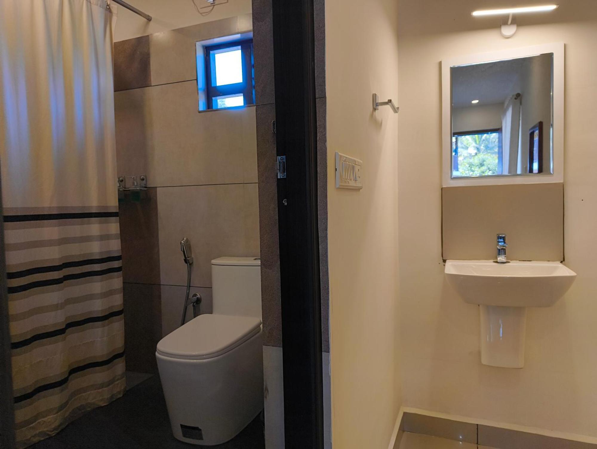Oriole Homestay Теккади Экстерьер фото