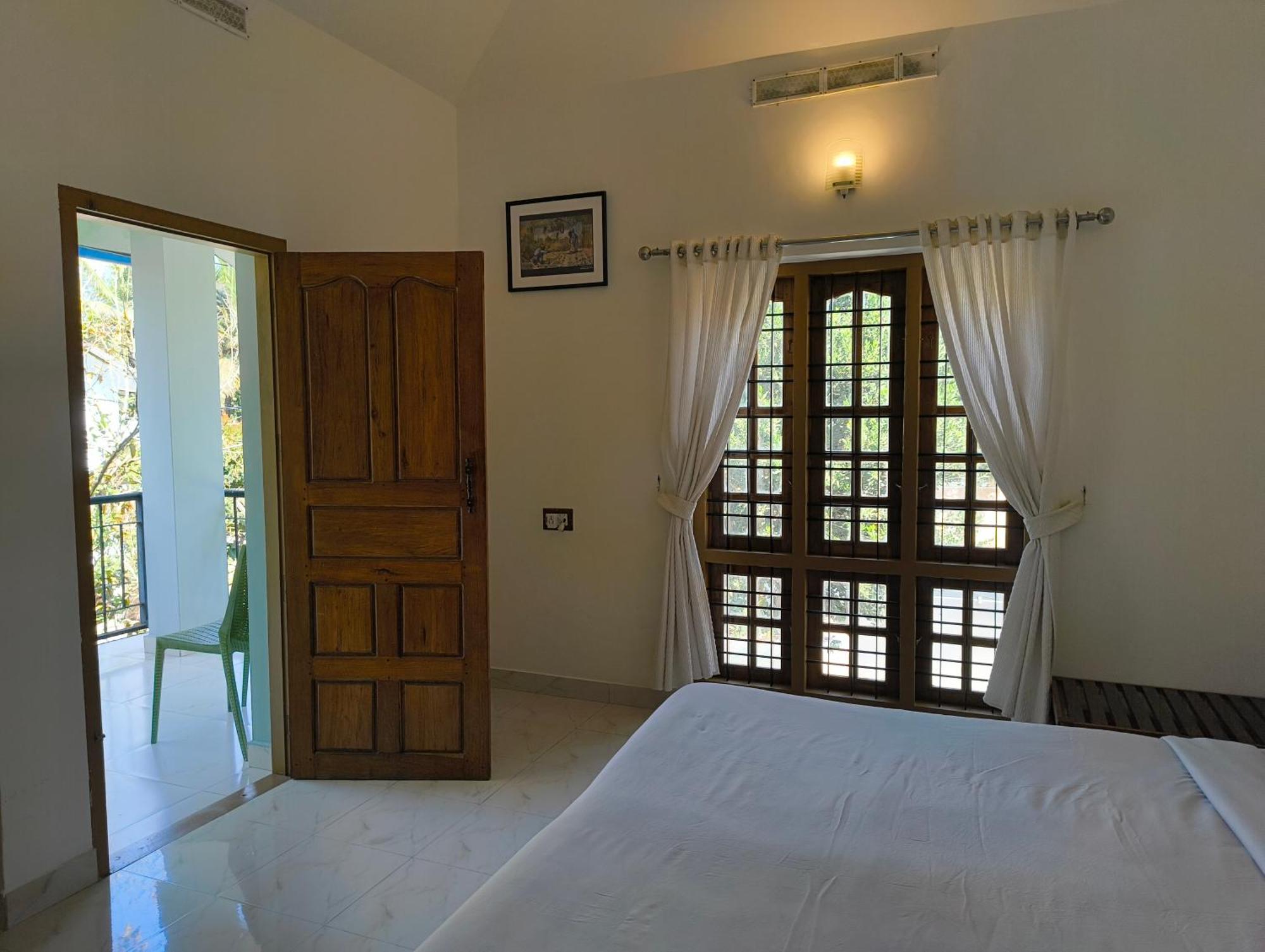 Oriole Homestay Теккади Экстерьер фото