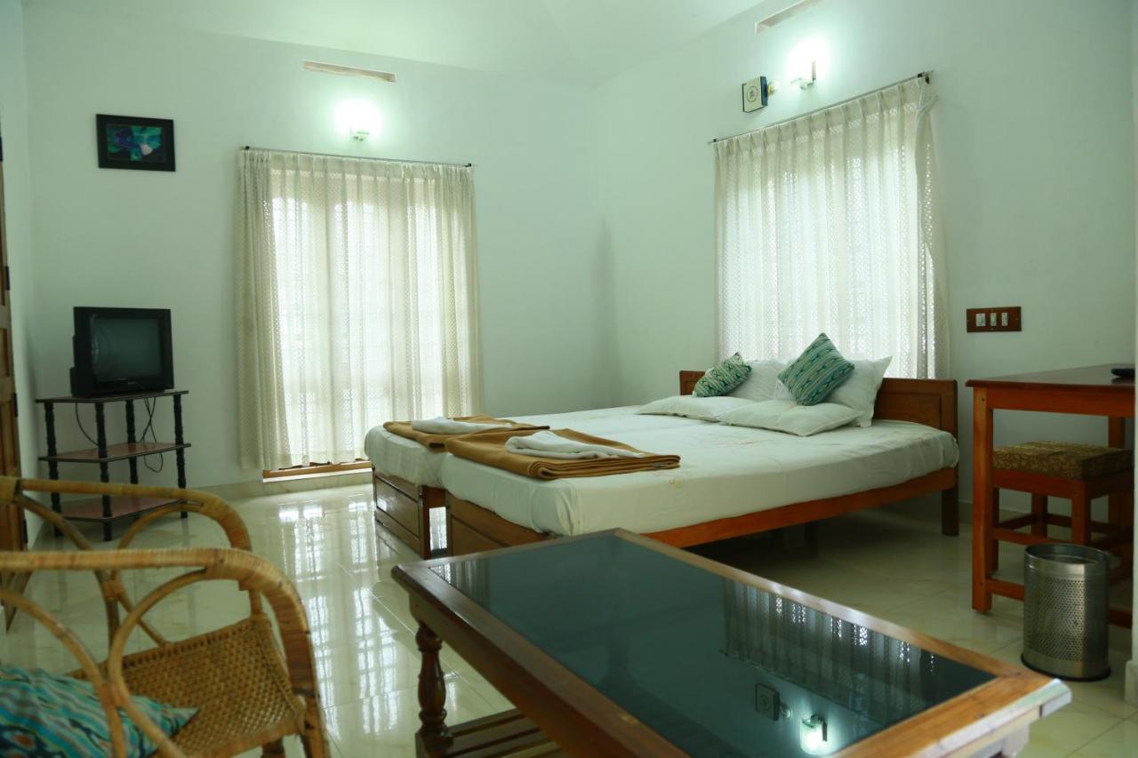 Oriole Homestay Теккади Экстерьер фото