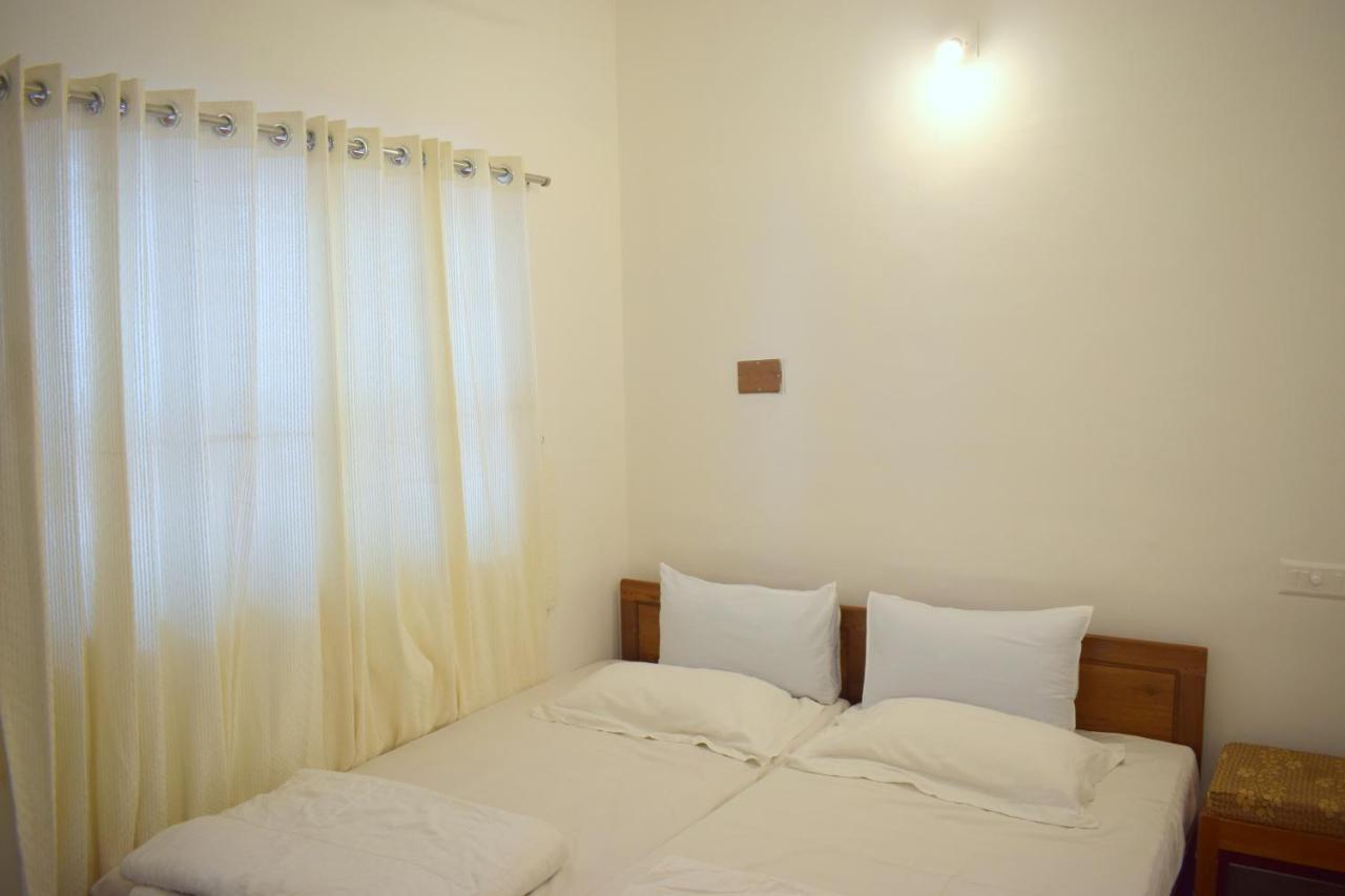Oriole Homestay Теккади Экстерьер фото